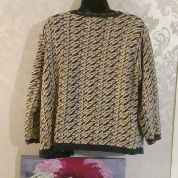 Breckenridge Women's Woven Blazer in Black and Gold - Picture 4 of 5